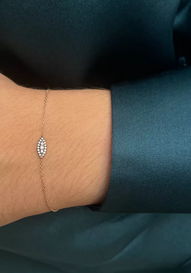 Kismet By Milka Bracelet Almond Eye Slim Chain Diamants Blancs Et Champagne Shop