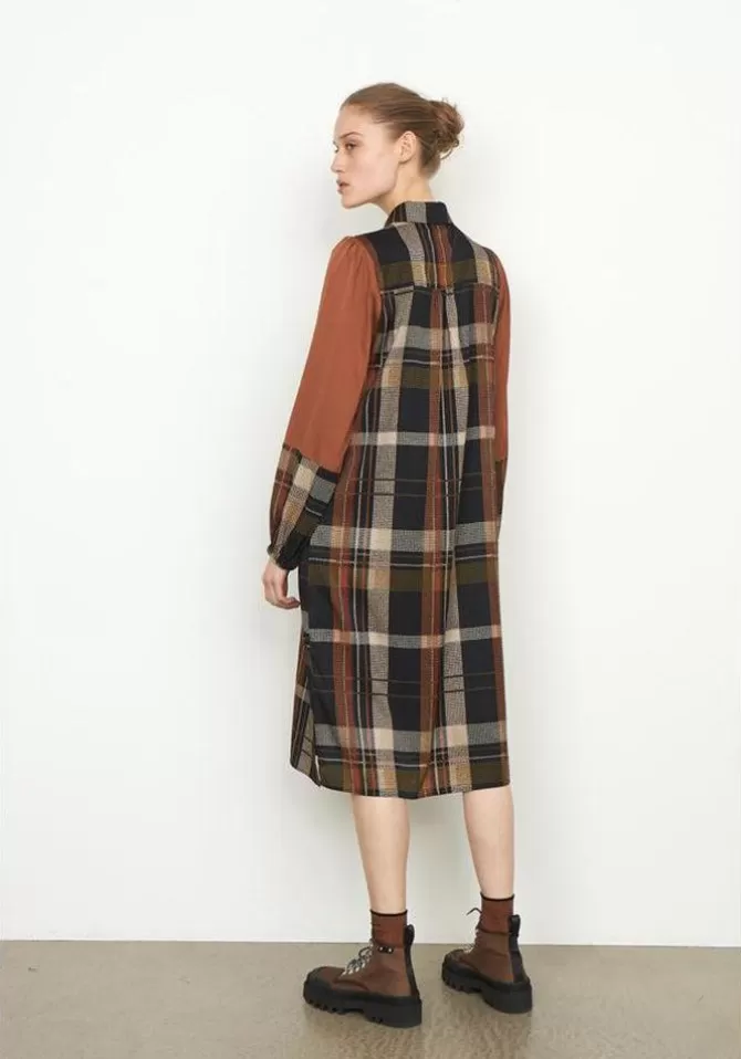 Second Female Robe Rosina Soie Sale